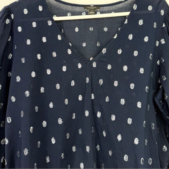 Ann Taylor Factory Navy Blue Silver Metallic Polka Dot Lightweight V Neck Blouse - Picture 3 of 15